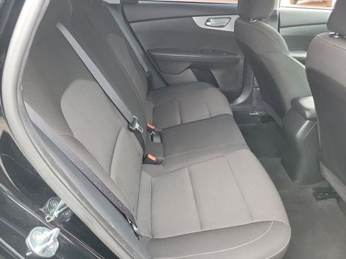 Used 2023 Kia Forte LXS image 19