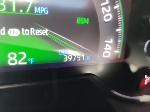 Used 2023 Toyota RAV4 XLE w/ Convenience Package FWD image 33