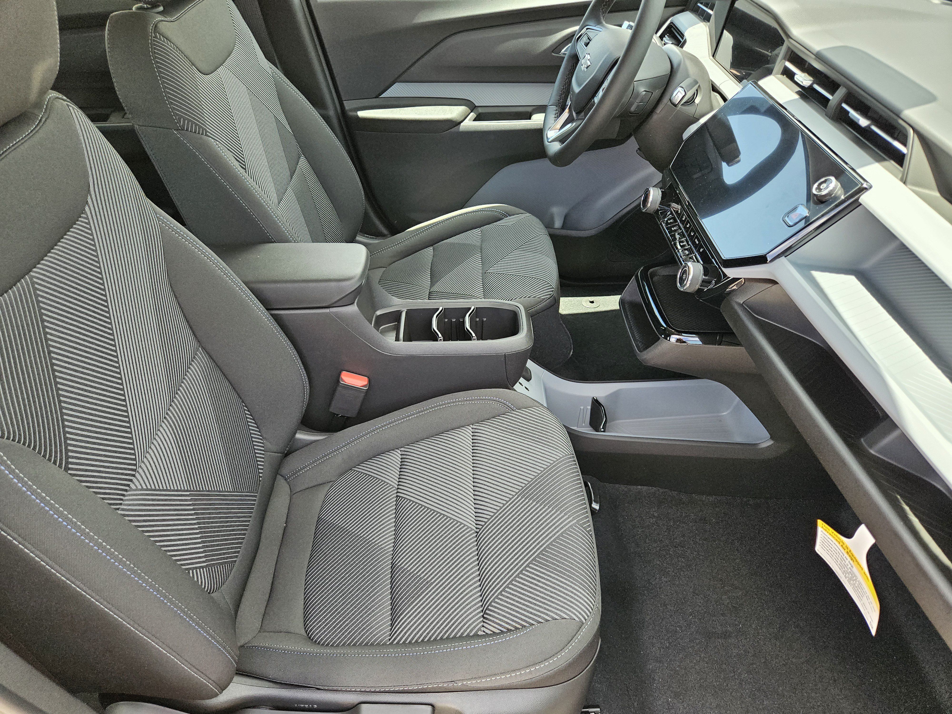 New 2027 Chevrolet Bolt LT w/ Comfort Package FWD image 11