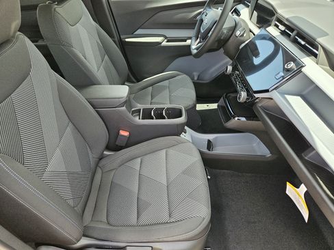 New 2027 Chevrolet Bolt LT w/ Comfort Package FWD image 11