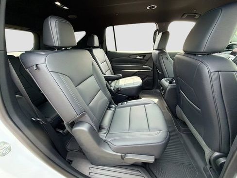 New 2026 Chevrolet Traverse LT w/ Driver Confidence Package AWD/4WD image 30