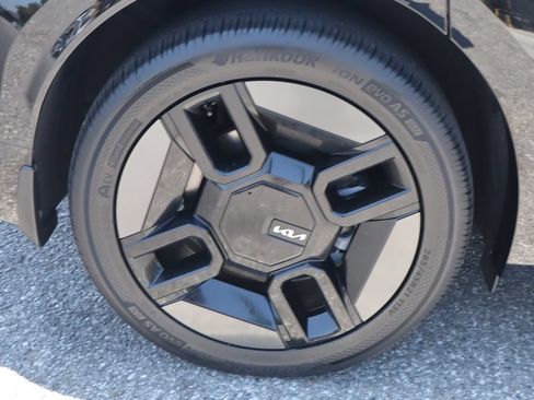 Used 2024 Kia EV9 GT-Line AWD/4WD image 11
