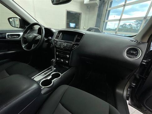 Used 2020 Nissan Pathfinder SV FWD image 29