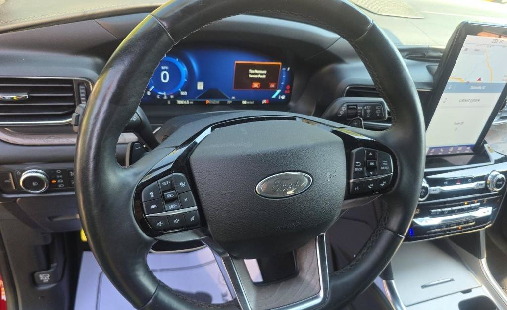 Used 2021 Ford Explorer Platinum w/ Equipment Group 601A AWD/4WD image 13