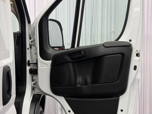 Used 2024 RAM ProMaster 2500 w/ Convenience Group FWD image 19