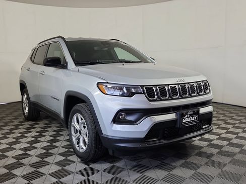 New 2025 Jeep Compass Latitude AWD/4WD image 1