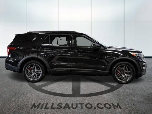 Certified 2022 Ford Explorer ST w/ ST Street Pack AWD/4WD image 9
