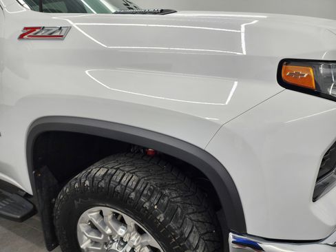 Used 2024 Chevrolet Silverado 2500 LTZ w/ LTZ Premium Package image 28