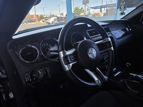 Used 2014 Ford Mustang GT RWD image 11