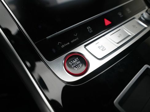 New 2026 Audi SQ8 Prestige AWD/4WD image 32