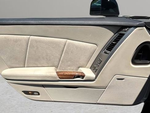 Used 2006 Cadillac XLR V RWD image 18