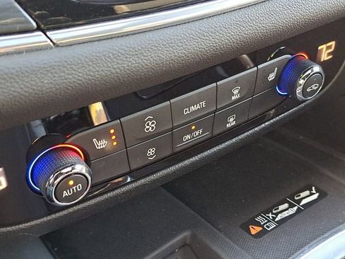 Used 2023 Buick Enclave Essence w/ Experience Buick Package image 21