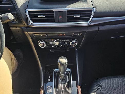 Used 2017 MAZDA MAZDA3 Grand Touring FWD image 7