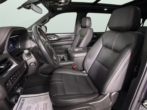 Used 2022 Chevrolet Suburban RST w/ Sport Performance Package RWD image 17