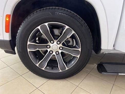 Used 2022 Jeep Grand Wagoneer Series I w/ Flexible Seating Group image 38