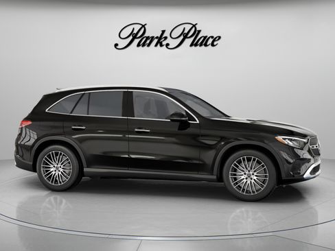 Used 2026 Mercedes-Benz GLC 300 image 29