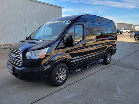 Used 2018 Ford Transit 150 130 Low Roof w/ Exterior Upgrade Package RWD image 9