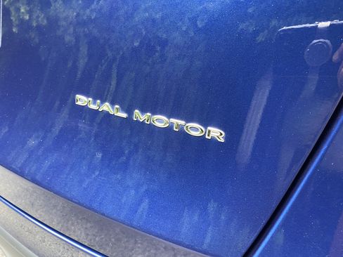 Used 2023 Tesla Model Y Long Range AWD/4WD image 37