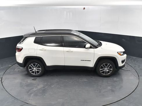 Used 2018 Jeep Compass Latitude w/ Cold Weather Group image 41