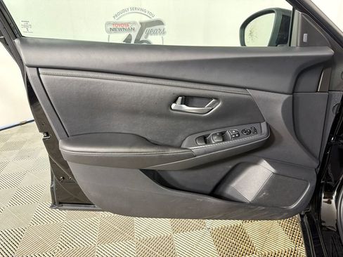 Used 2024 Nissan Sentra SV FWD image 10