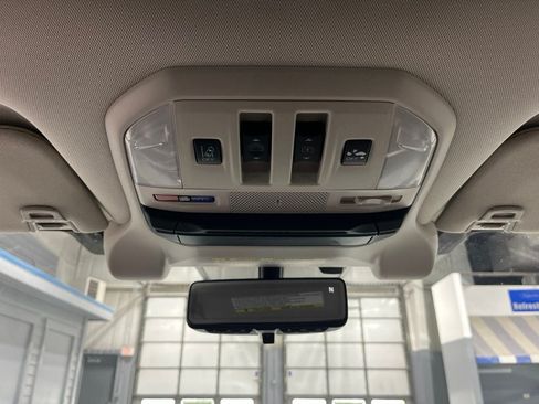 Used 2019 Subaru Ascent Touring w/ Popular Package #2 AWD/4WD image 31