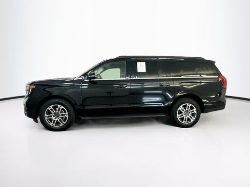 Used 2025 Ford Expedition Max Active AWD/4WD image 4