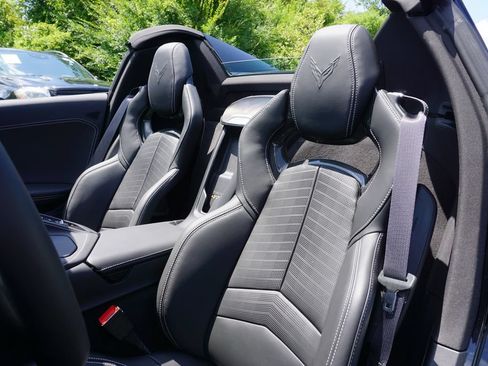Used 2025 Chevrolet Corvette Z06 RWD image 18