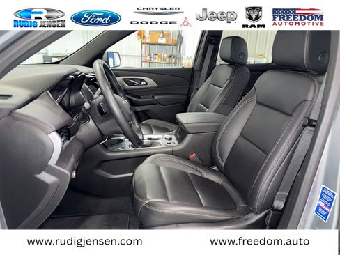 Used 2023 Chevrolet Traverse LT w/ LT Premium Package image 11