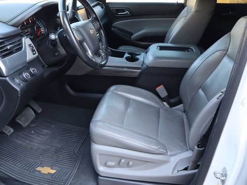 Used 2019 Chevrolet Suburban LT AWD/4WD image 17