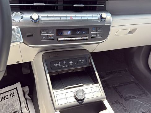 Certified 2024 Hyundai Kona SEL w/ Convenience Package FWD image 15