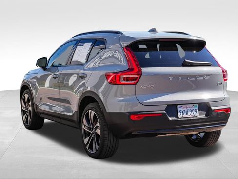 Used 2024 Volvo XC40 B5 Plus w/ Climate Package AWD/4WD image 10