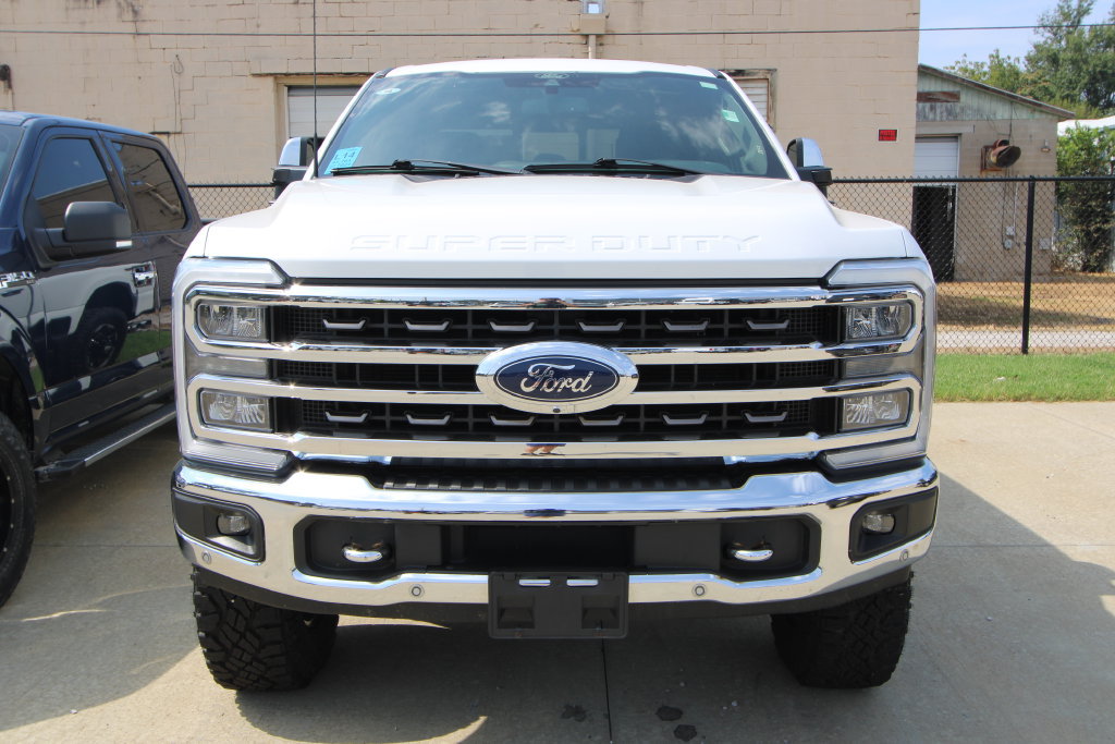 Used 2024 Ford F250 King Ranch w/ Tremor Off-Road Package AWD/4WD image 2