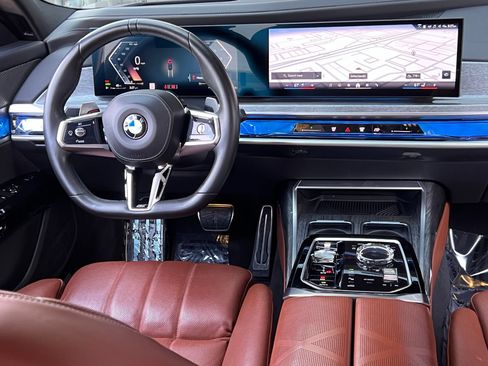 Used 2023 BMW 760i xDrive w/ Executive Package AWD/4WD image 15