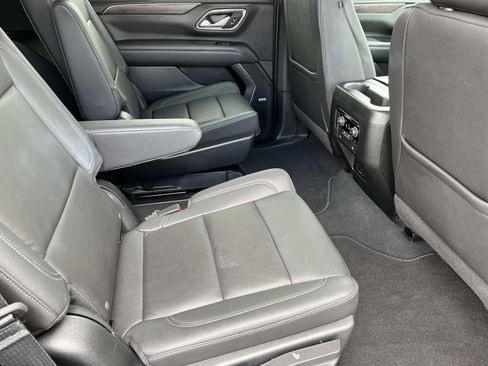 Used 2022 Chevrolet Tahoe Z71 w/ Luxury Package AWD/4WD image 24