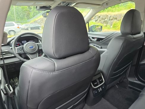 Certified 2025 Subaru Outback Touring XT AWD/4WD image 10