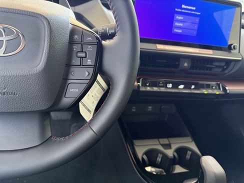 Certified 2025 Toyota Prius Plug-In Hybrid image 10