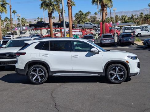 New 2026 Volkswagen Tiguan SE image 2