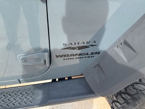 Used 2015 Jeep Wrangler Unlimited Sahara w/ Max Tow Package image 4