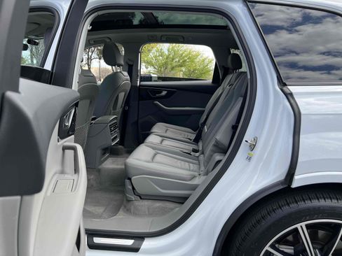 Used 2021 Audi Q7 3.0T Premium Plus w/ Premium Plus Package image 31