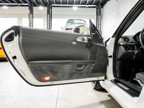 Used 2006 Porsche Cayman S RWD image 20