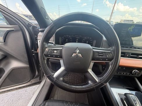 Used 2022 Mitsubishi Outlander SEL AWD/4WD image 16