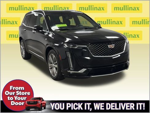 Used 2023 Cadillac XT6 Premium Luxury FWD image 2