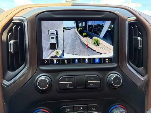 Used 2021 Chevrolet Silverado 1500 High Country w/ Technology Package AWD/4WD image 25