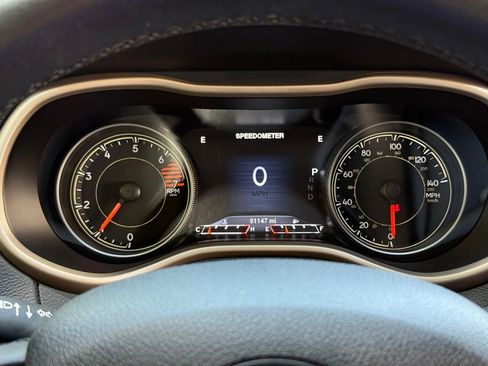 Used 2016 Jeep Cherokee Limited w/ Trailer Tow Group AWD/4WD image 11