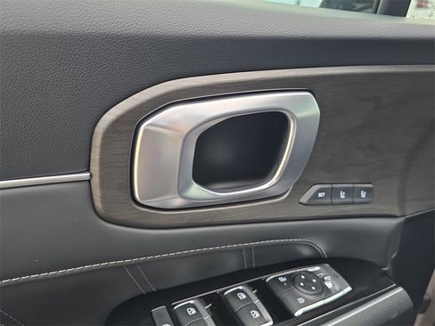 New 2025 Kia Sorento SX Prestige image 19