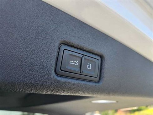 Used 2025 Audi Q5 Prestige AWD/4WD image 16