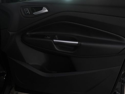 Used 2018 Ford Escape SE image 11