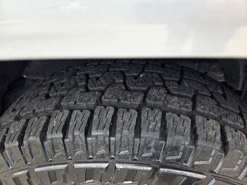 Used 2016 Toyota 4Runner SR5 image 3