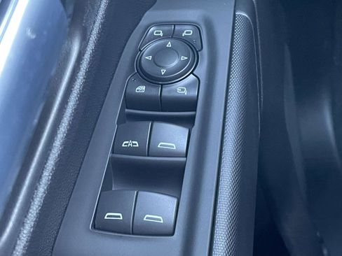 New 2026 GMC Sierra 3500 SLE AWD/4WD image 9
