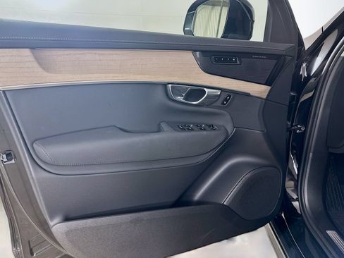 Used 2026 Volvo XC90 B6 Plus w/ Protection Package Premier AWD/4WD image 16